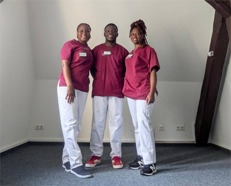 ETALL students in nursing uniform at a German care institution